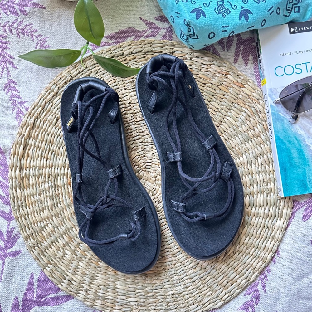 Teva Voya Infinity Black Strappy Cord Sandals Womens 8 Walking Comfort